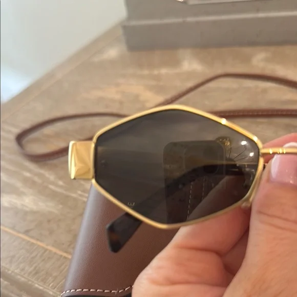 Celine Gold and Black Sunglasses with Sleek Design - Picture 4 of 6